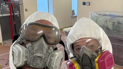 174FD770-917E-475D-8BAA-190852C11E4A_1_105_c-people-wearing-protective-gear